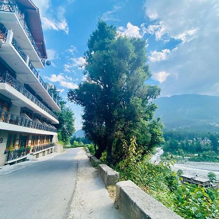 Snow Clad Riverview Hotel & Resort, Manali Exteriér fotografie