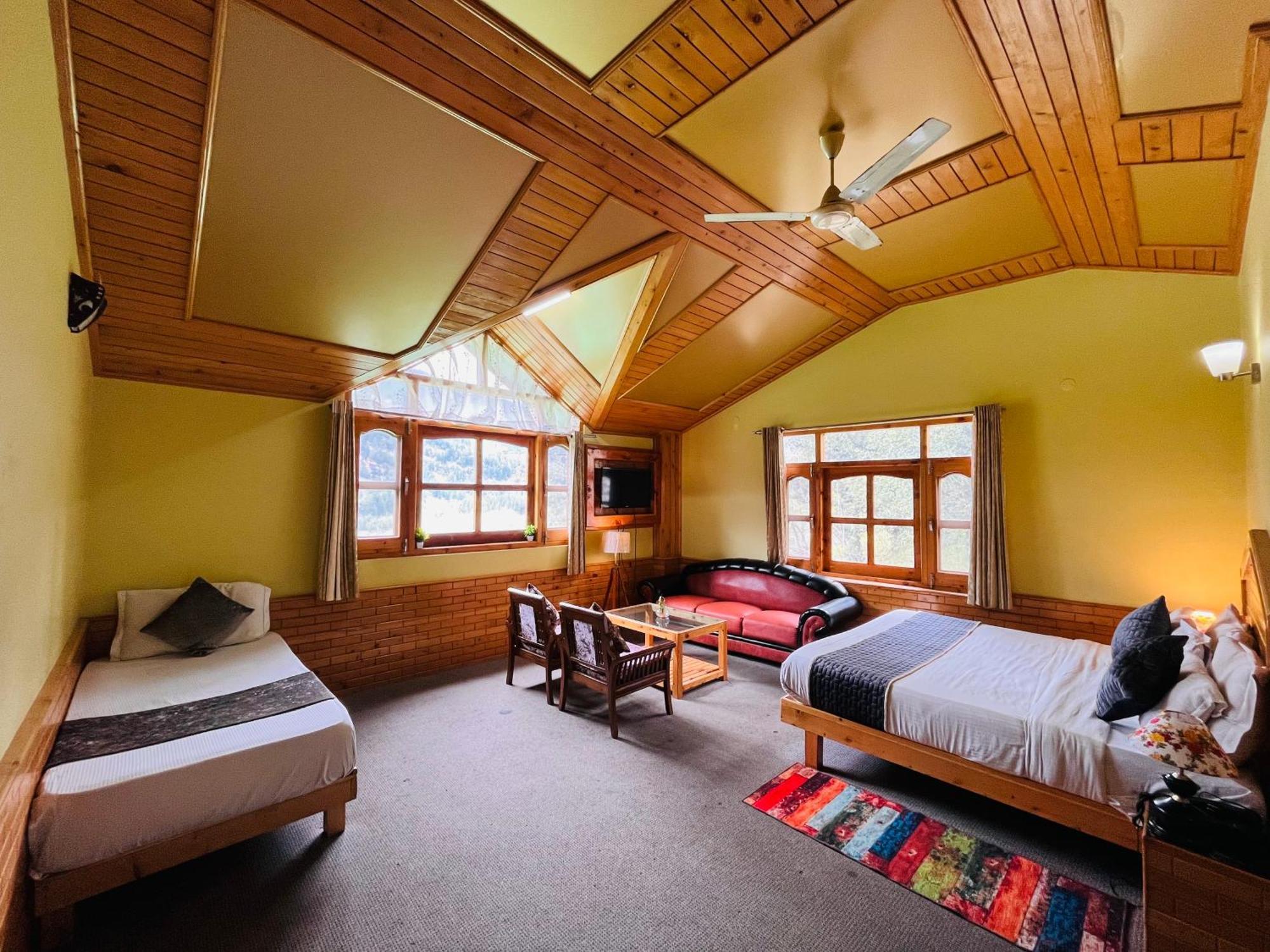 Snow Clad Riverview Hotel & Resort, Manali Exteriér fotografie