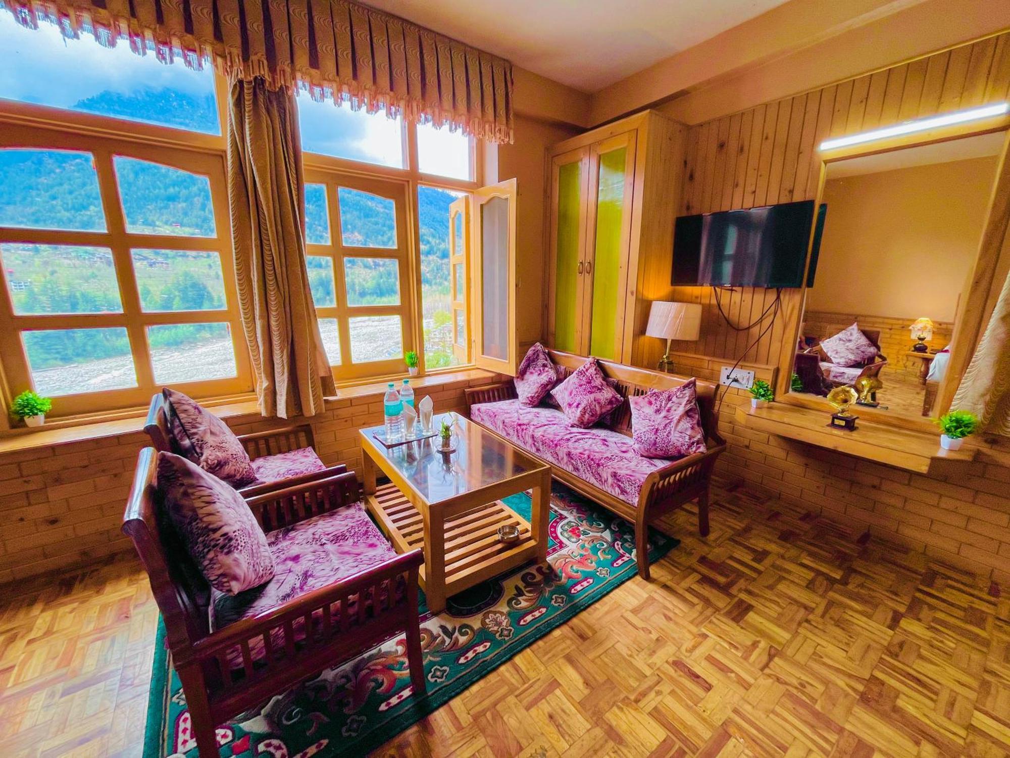 Snow Clad Riverview Hotel & Resort, Manali Exteriér fotografie