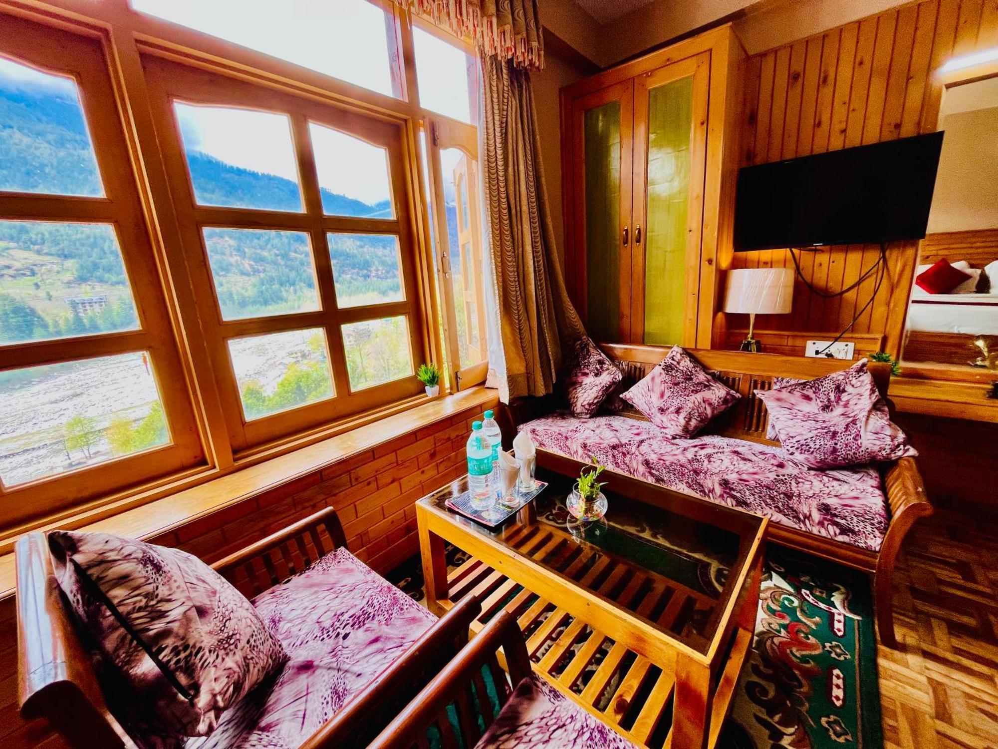 Snow Clad Riverview Hotel & Resort, Manali Exteriér fotografie