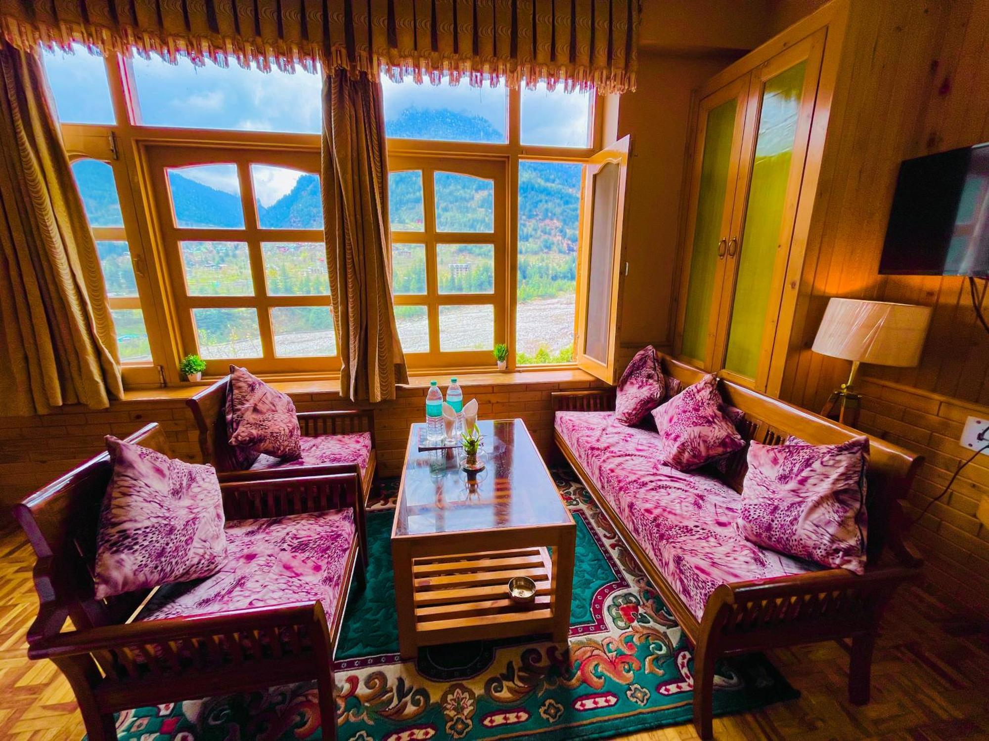 Snow Clad Riverview Hotel & Resort, Manali Exteriér fotografie