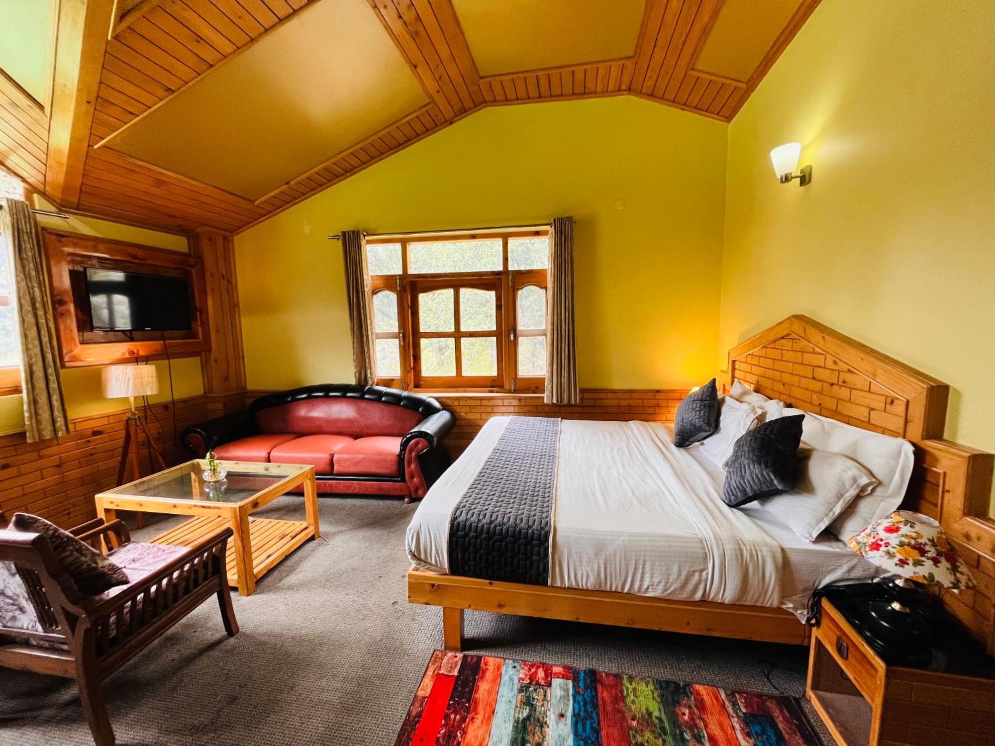 Snow Clad Riverview Hotel & Resort, Manali Exteriér fotografie