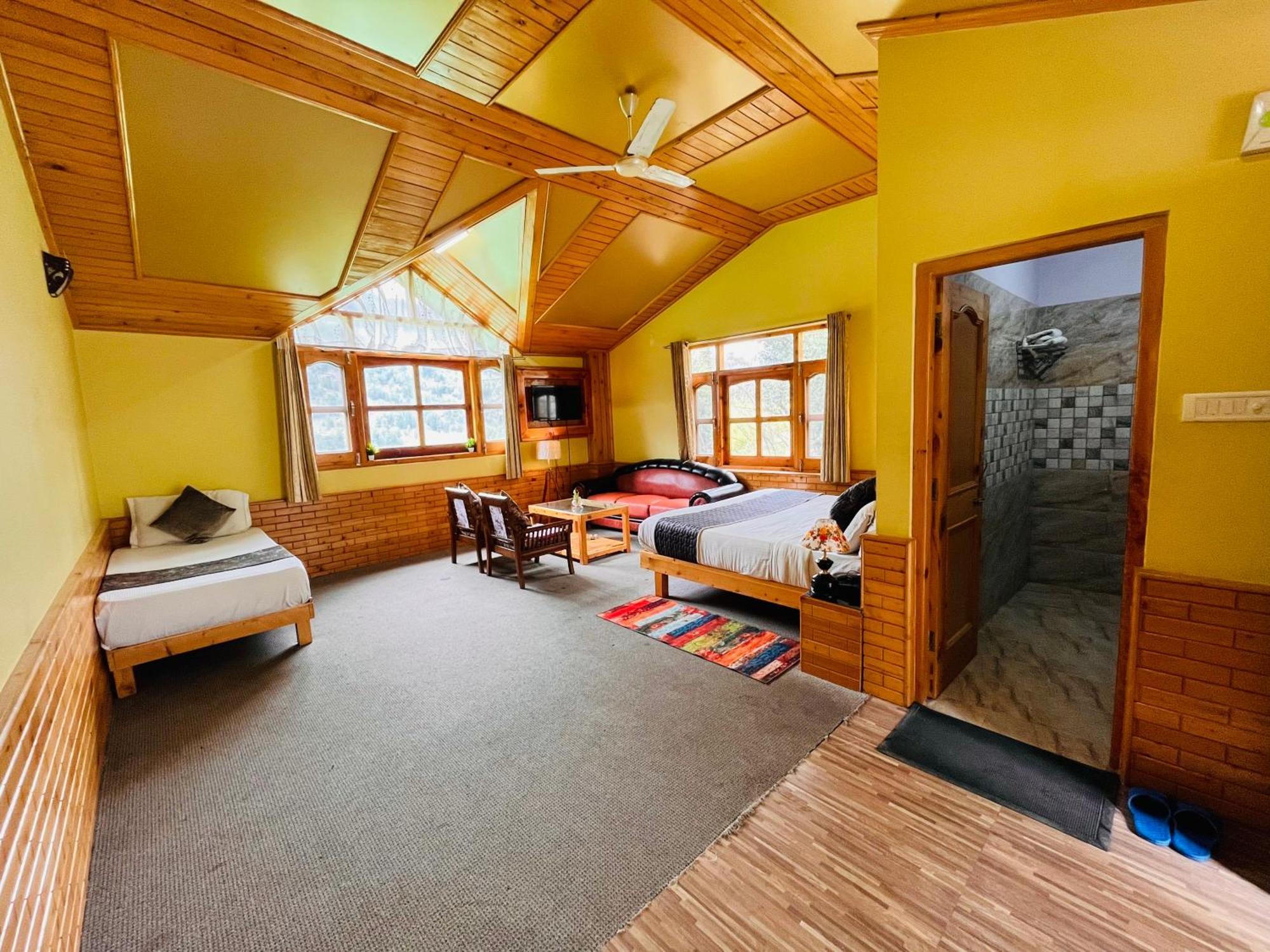 Snow Clad Riverview Hotel & Resort, Manali Exteriér fotografie