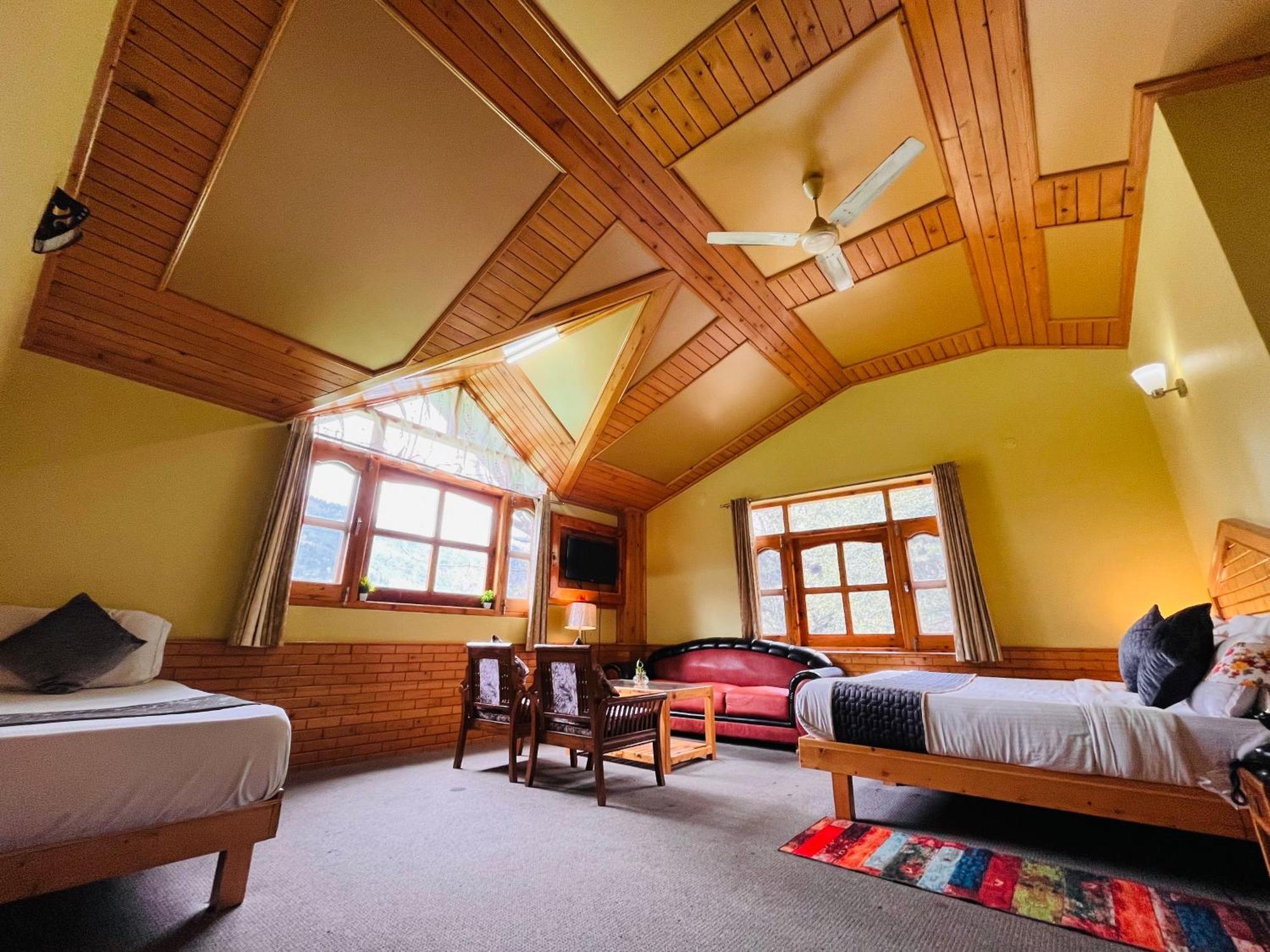 Snow Clad Riverview Hotel & Resort, Manali Exteriér fotografie