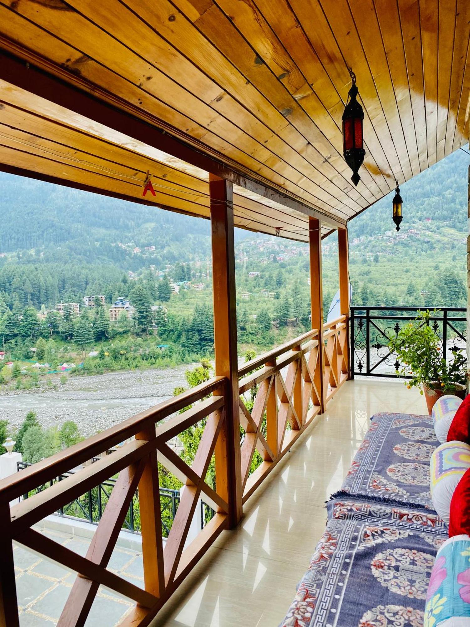 Snow Clad Riverview Hotel & Resort, Manali Exteriér fotografie